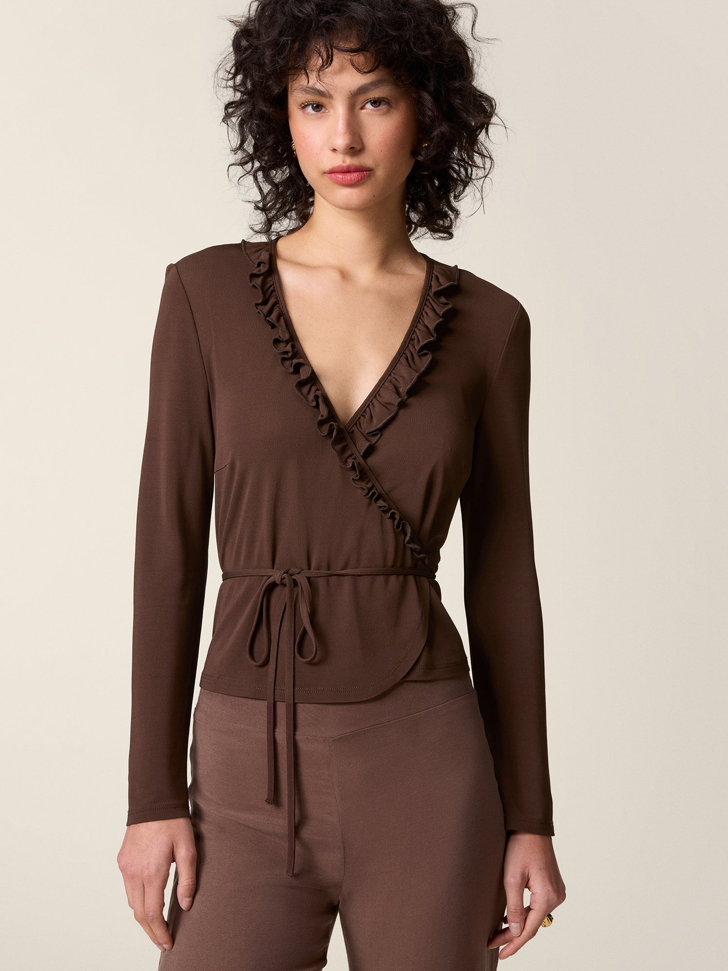 APRIL top APRIL top