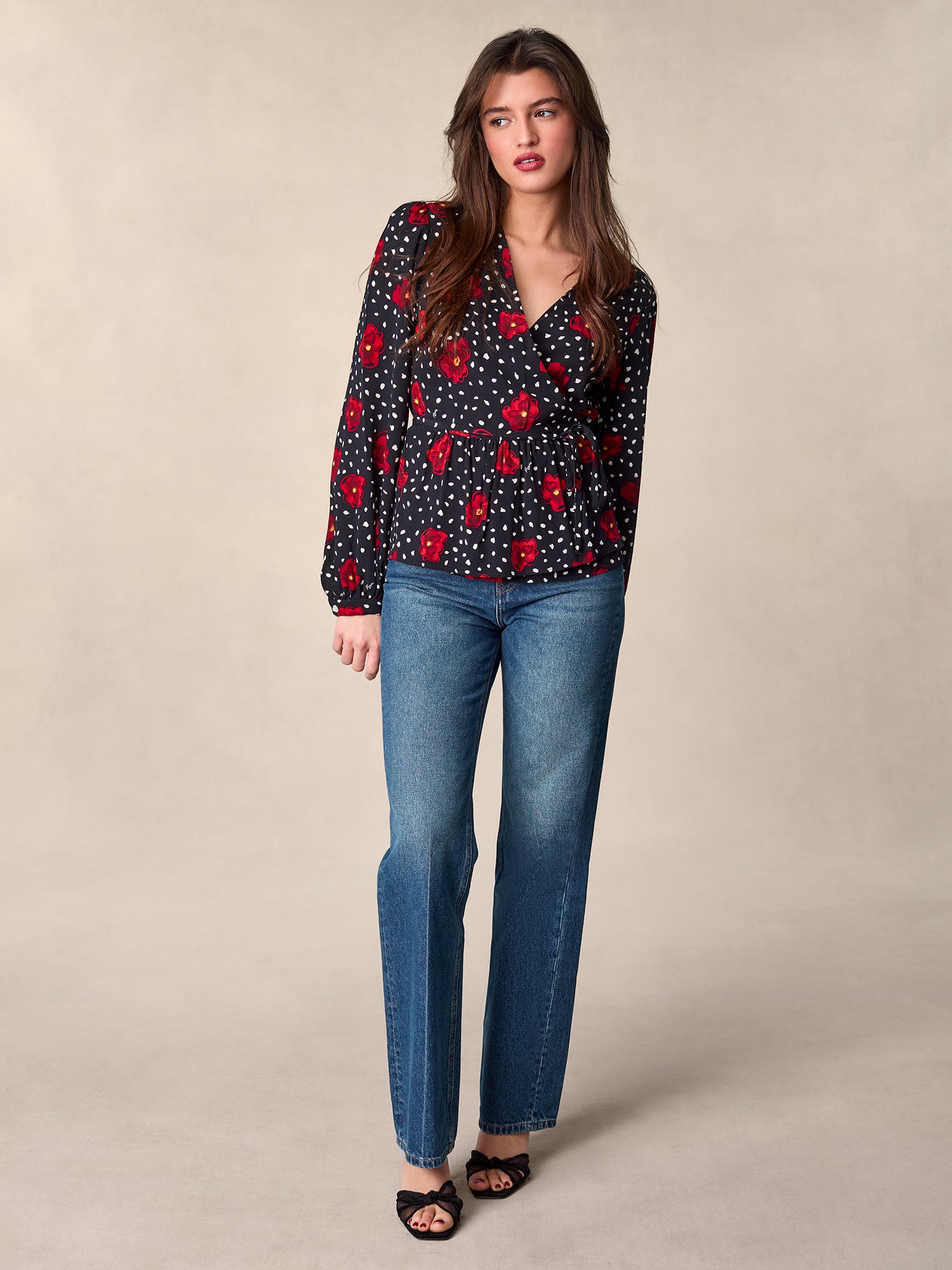 Top DOLORES Top DOLORES