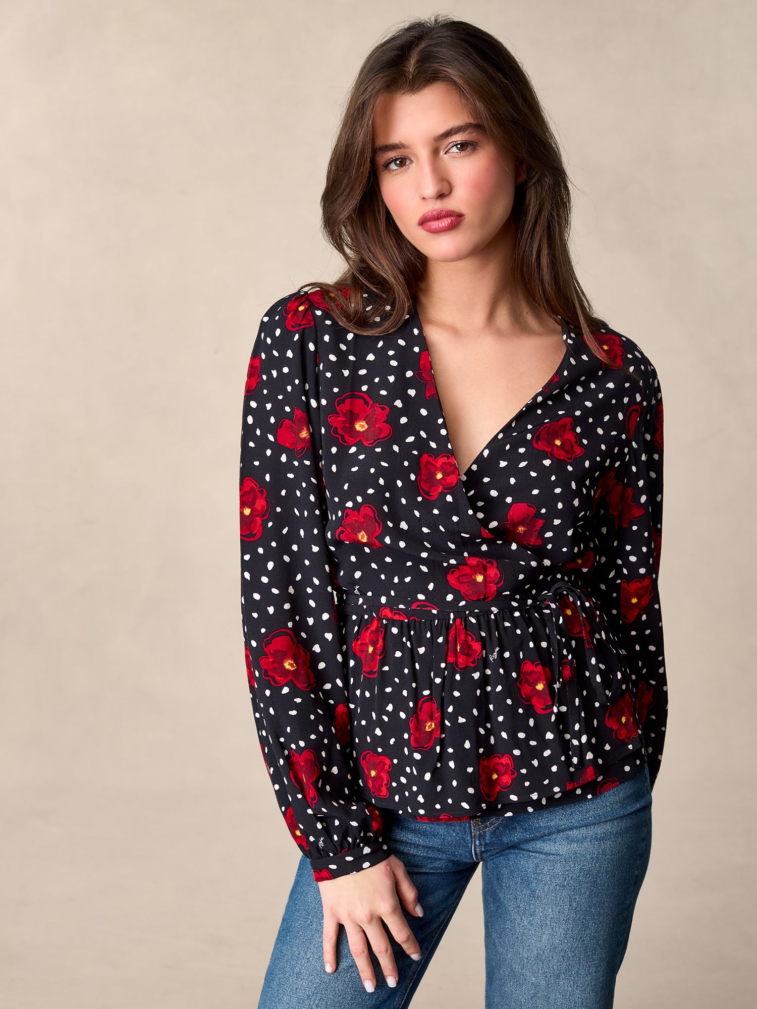 Top DOLORES Top DOLORES