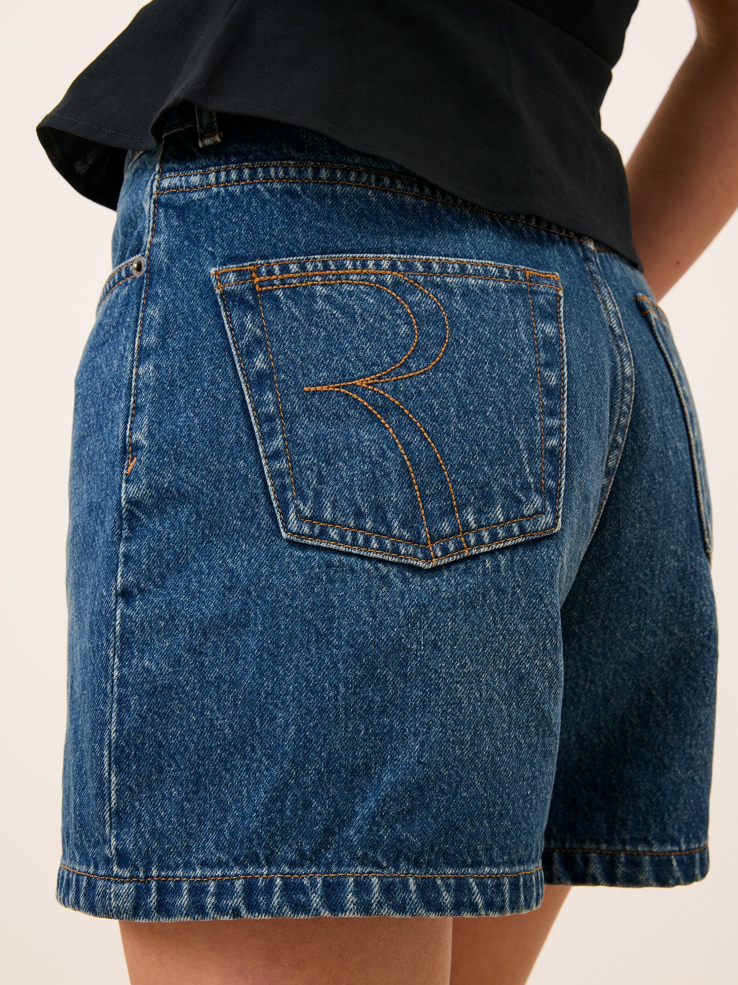 Short JASMIN Short JASMIN