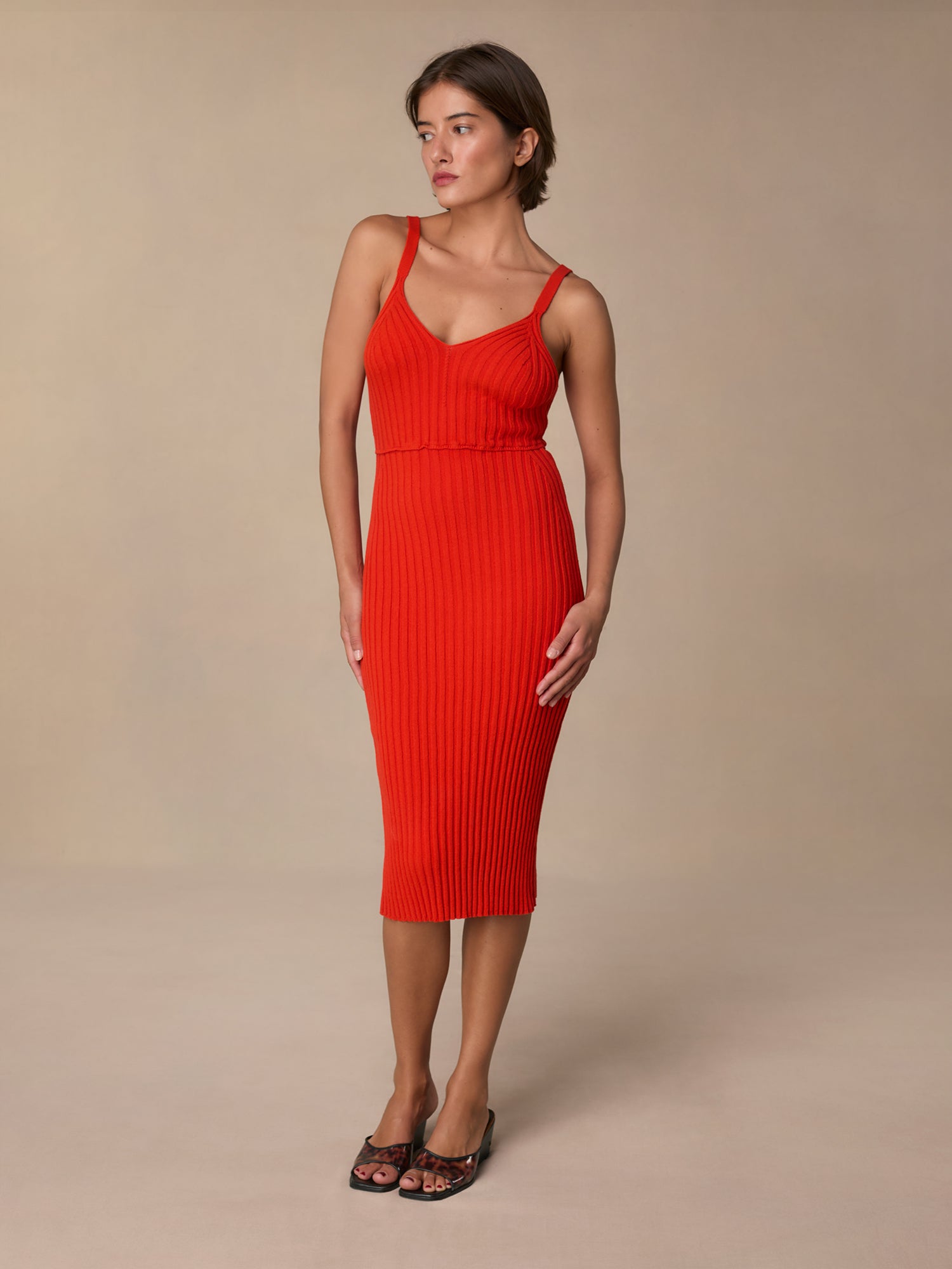 Naiskleid Naiskleid