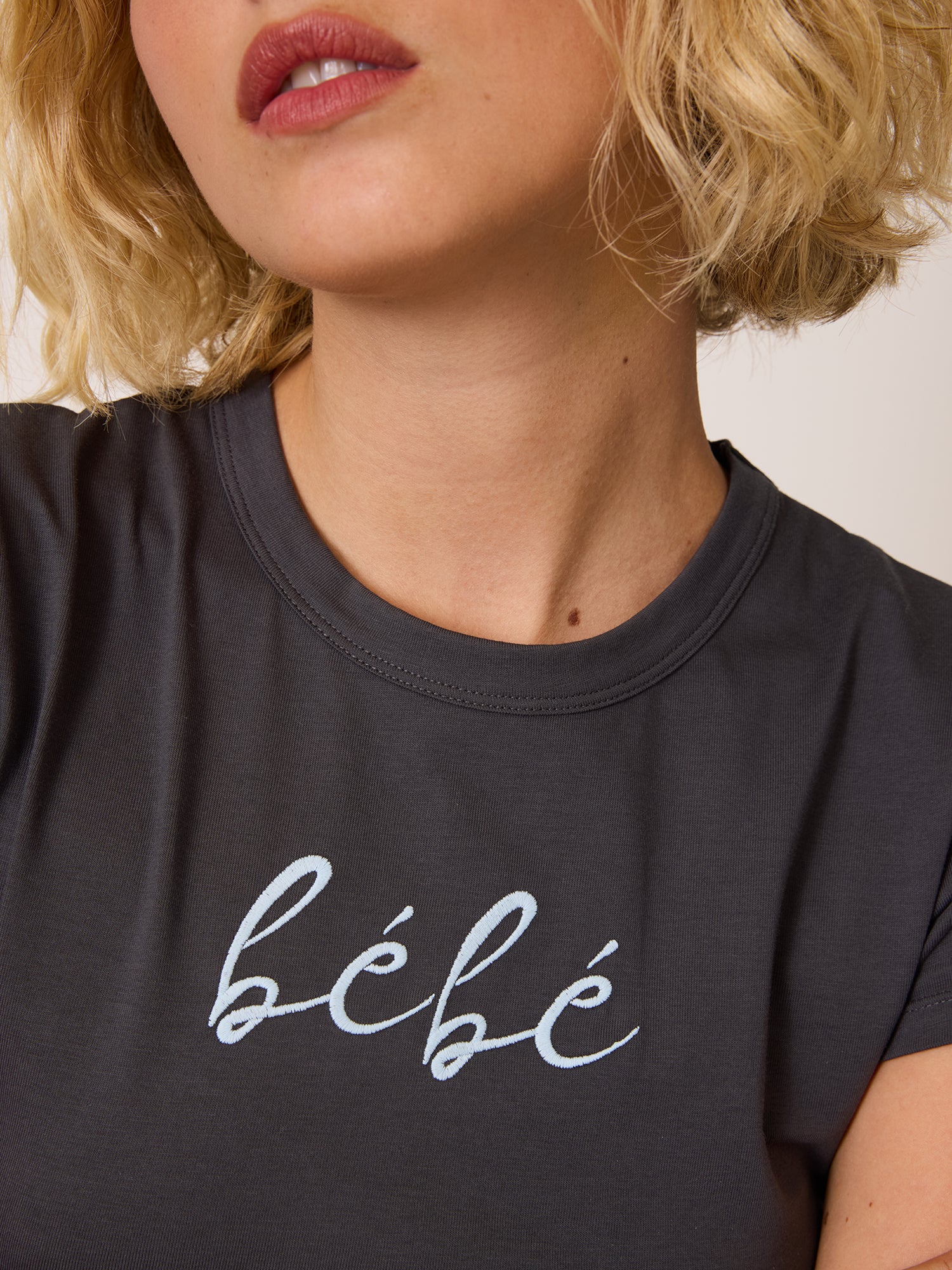 BEBE T-shirt